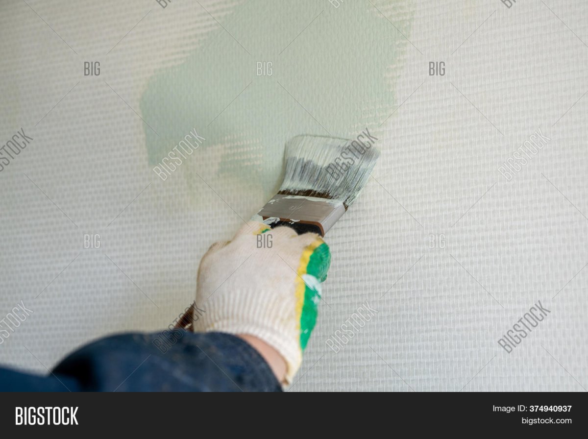 Стеклообои клеят клеем для стеклообоев