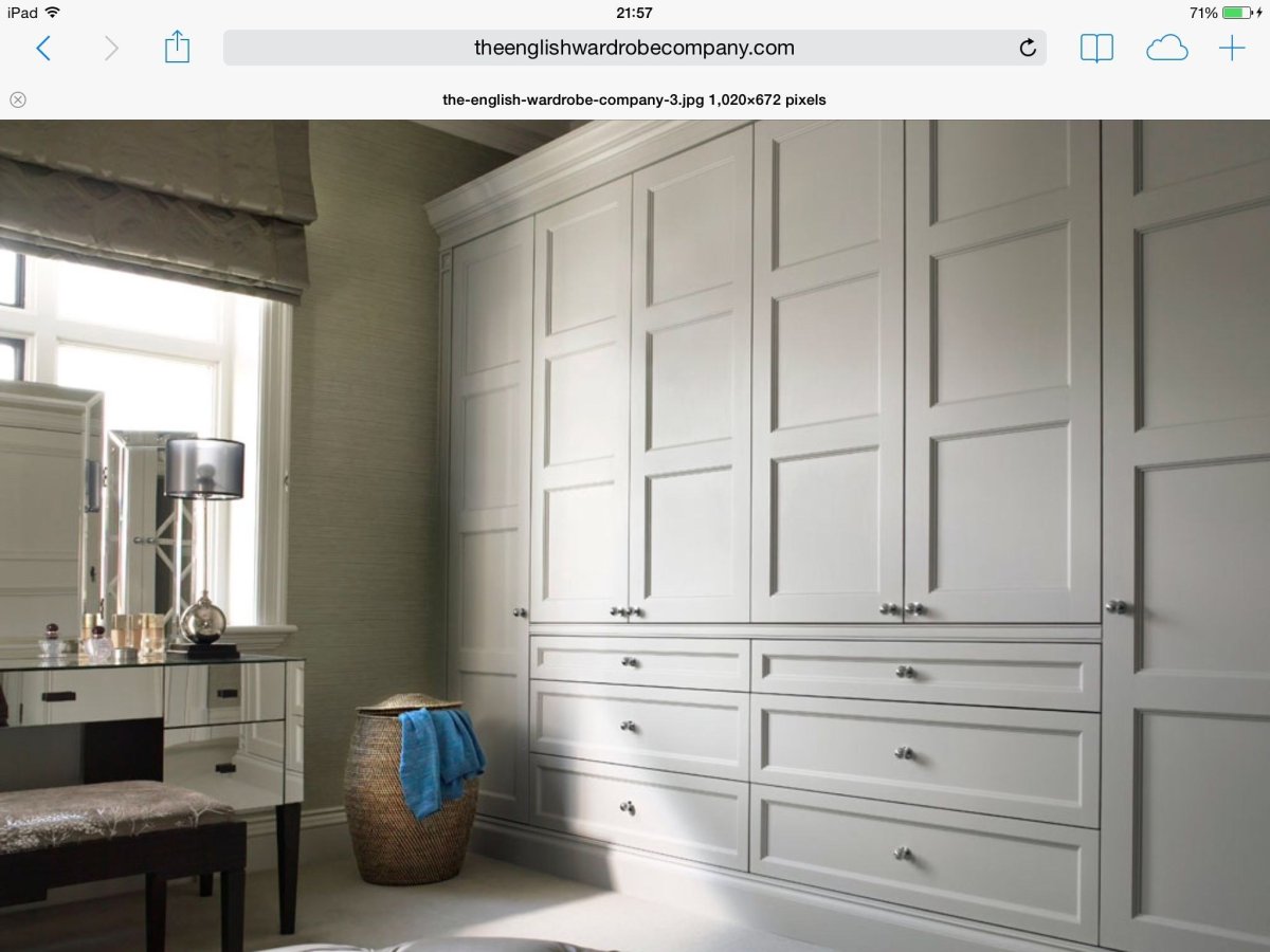 Шкаф распашной в английском стиле