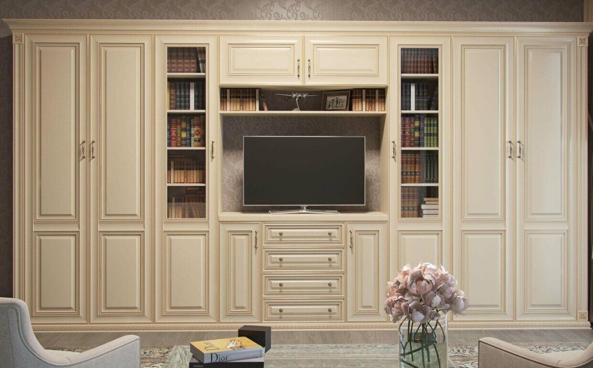 Нике аворио шкаф