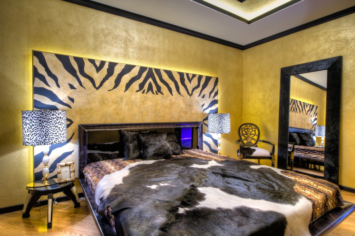 Шкура на стену в африканском стиле