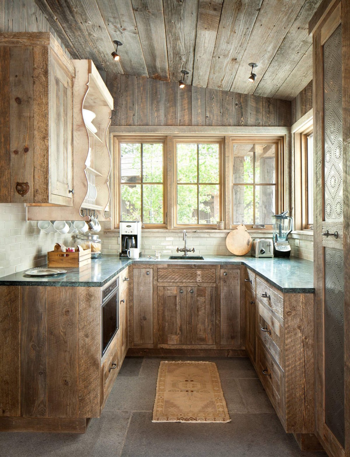 Кухня в стиле Рустика