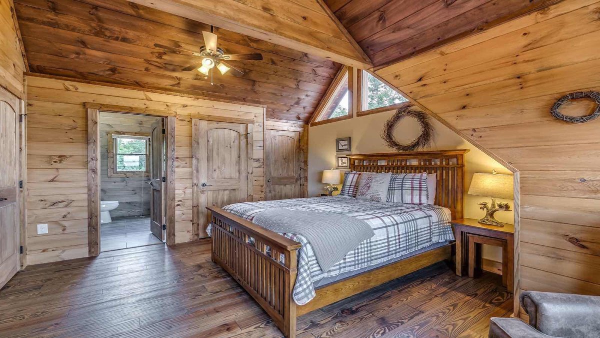 Спальня среди сада