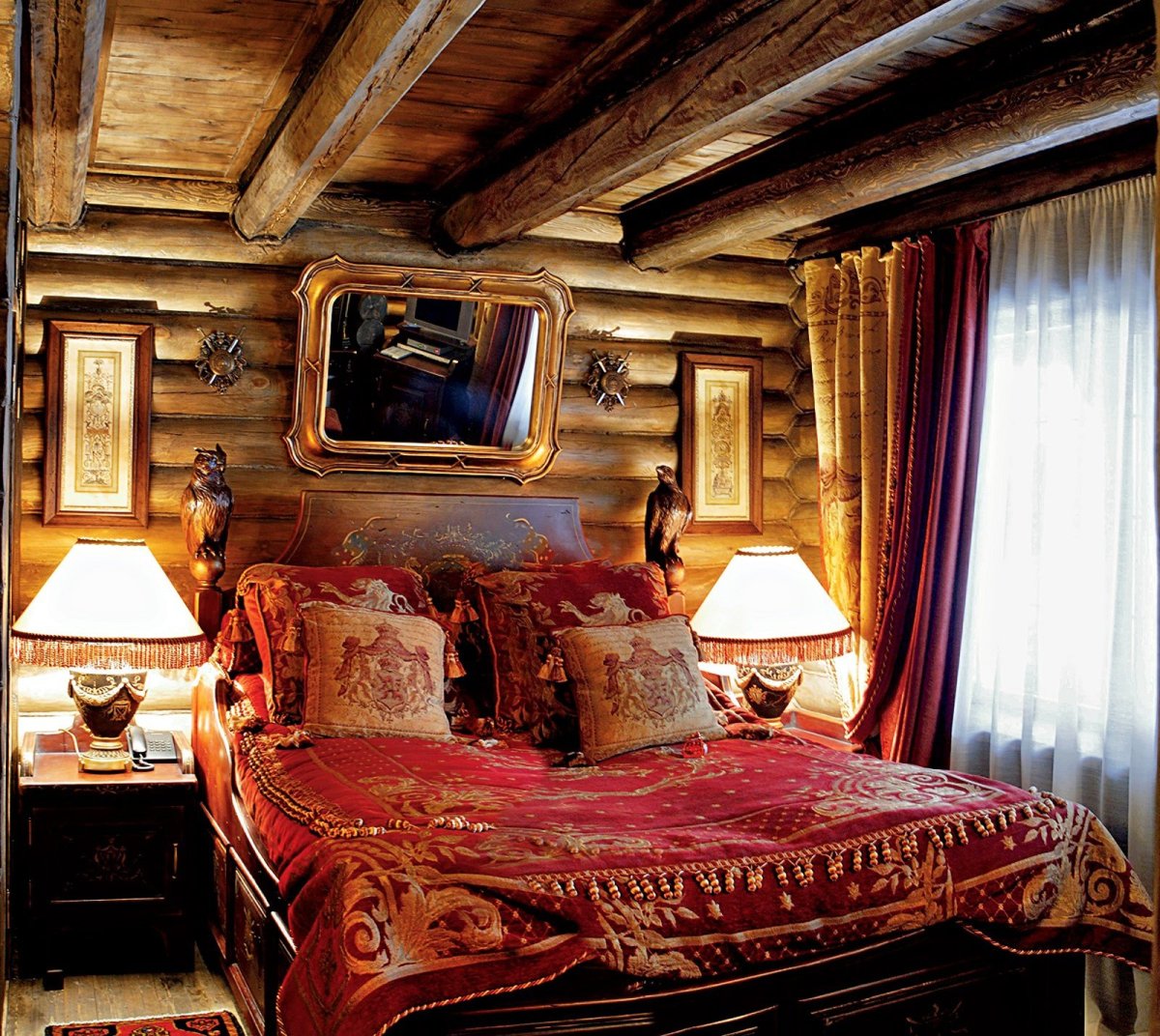 Интерьер спальни в доме в стиле Шале