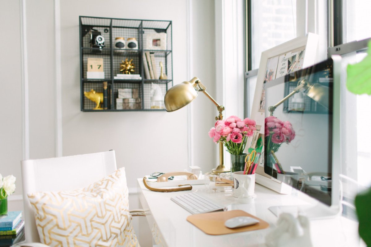 Рабочее место в цветах