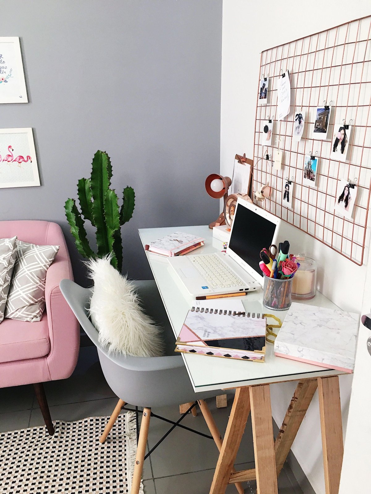 Идеи для украшения стола письменного