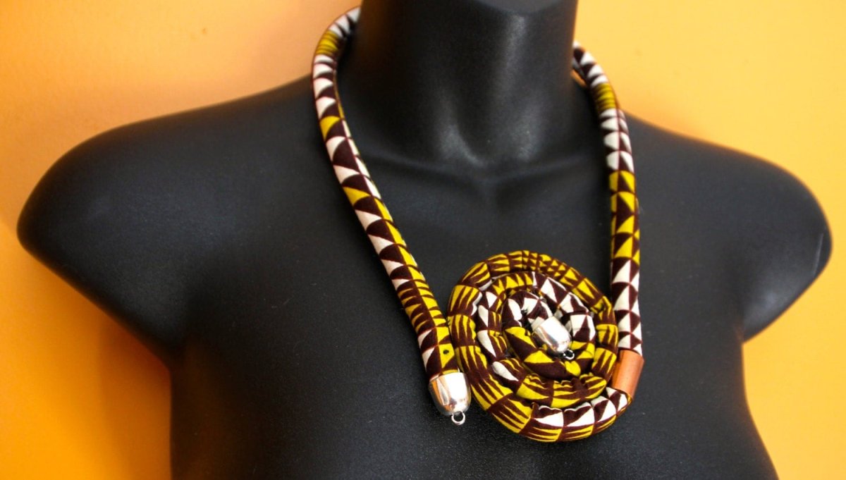 Украшения из ткани в африканском стиле