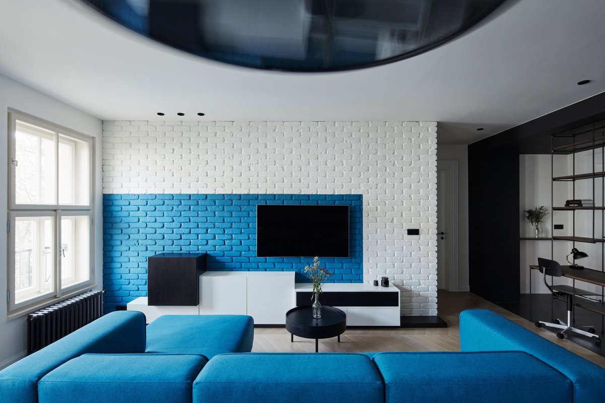 Синяя стенка в гостиную