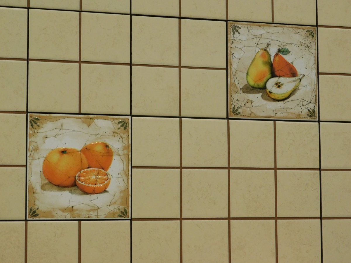 Обновление затирки на кафельной плитке