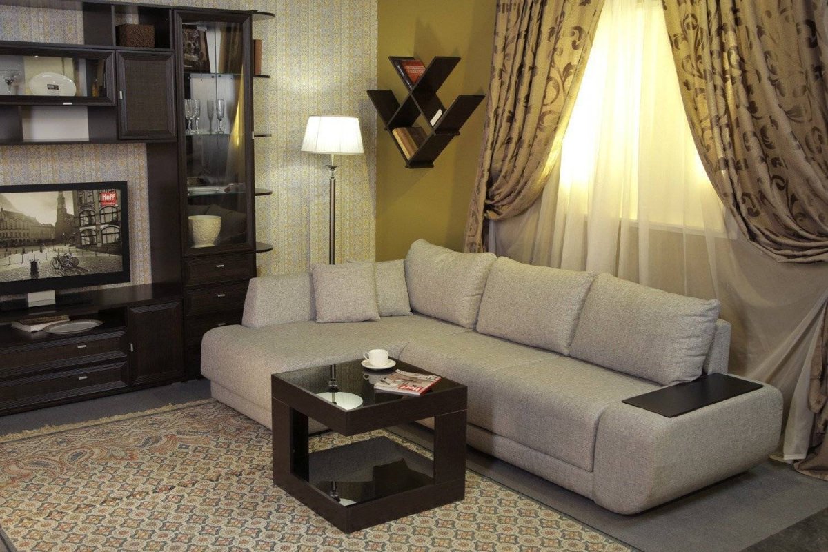 Гостиная с двумя диванами