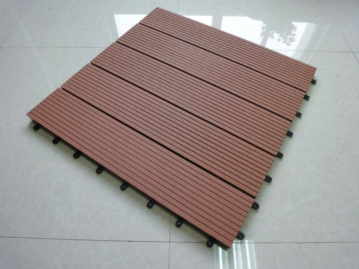 Пластиковая уличная плитка