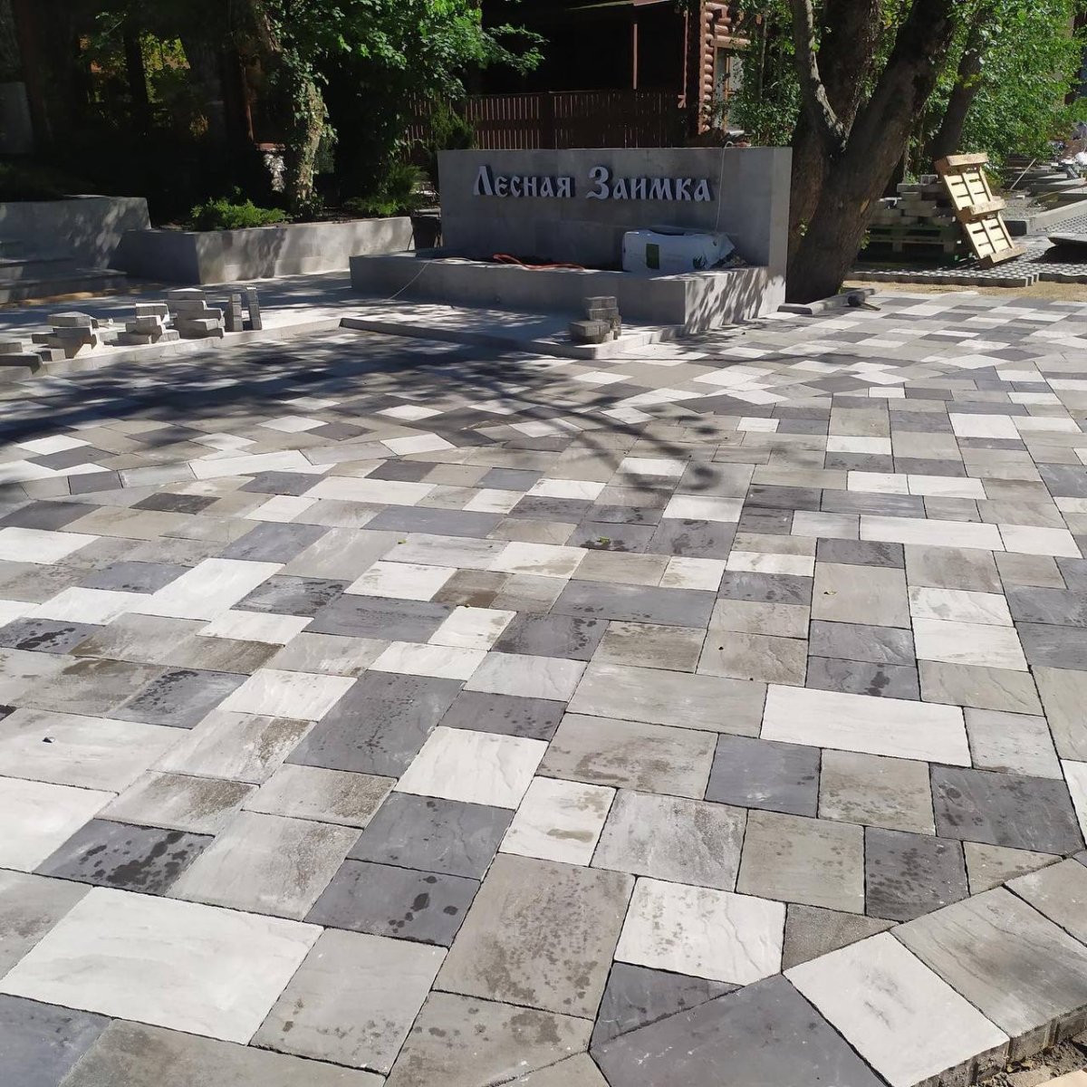 Печатный бетон тесаный камень