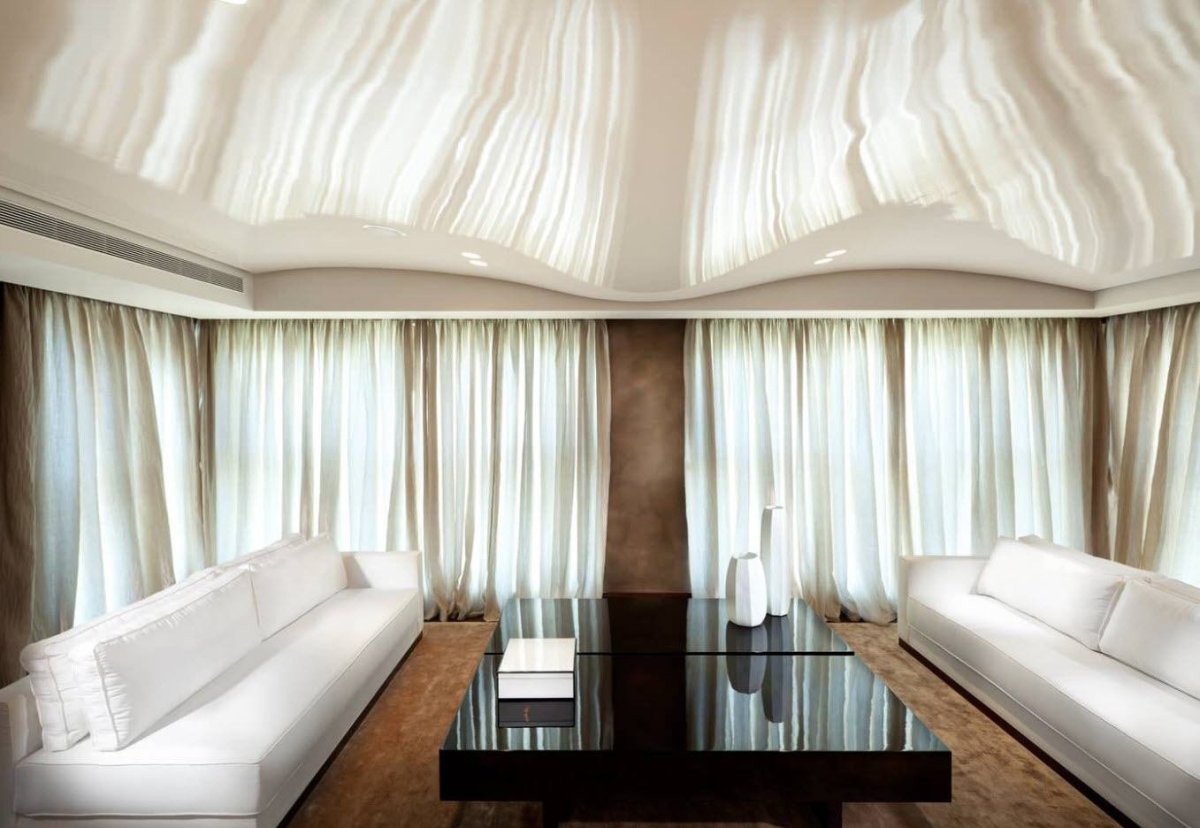 Необычные натяжные потолки
