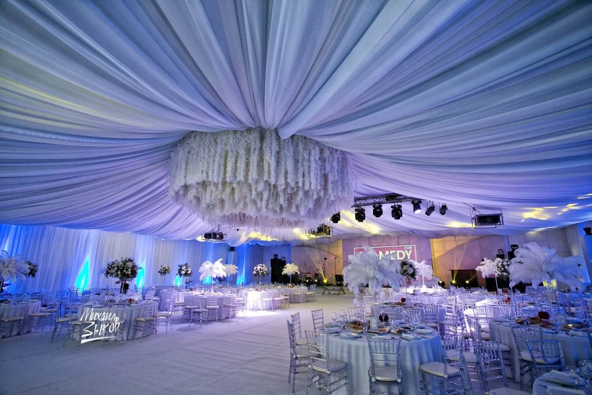 Драпировка потолка