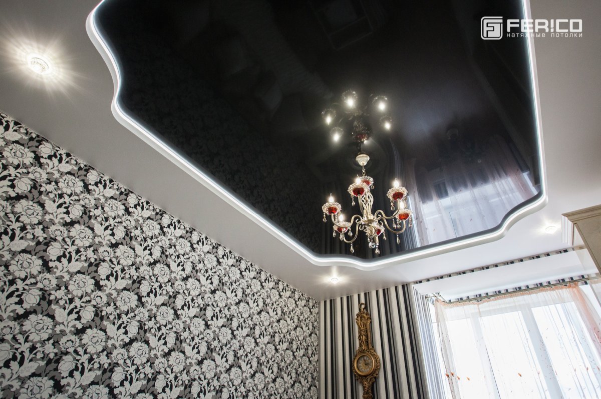Черно белый глянцевый натяжной потолок