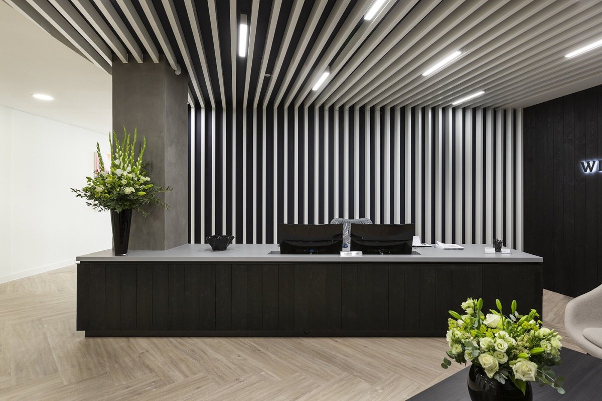 Зона ресепшн в офисе