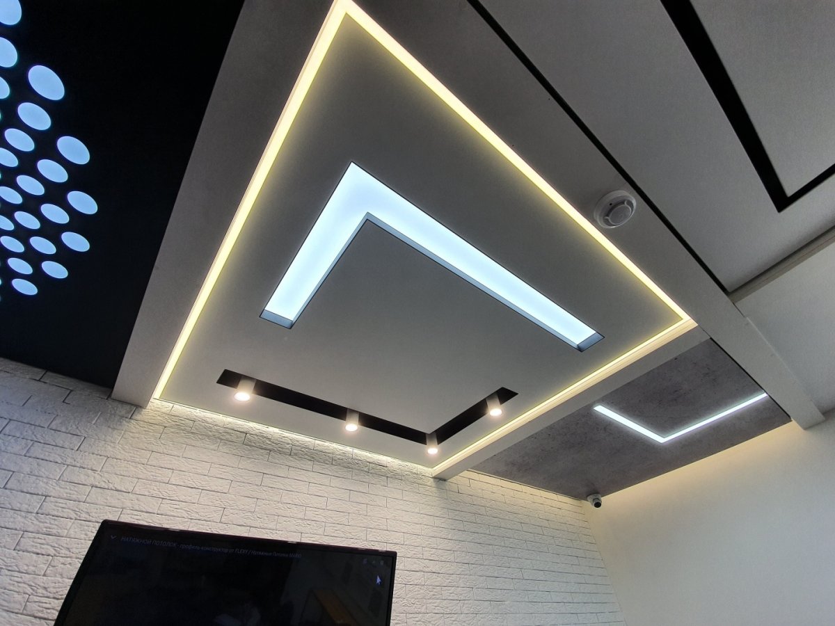 Световые ниши в натяжных потолках