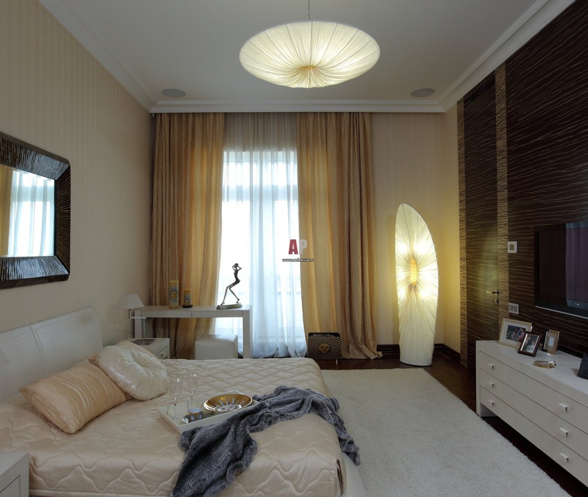 Планировка спальни 12 кв.м прямоугольная с балконом