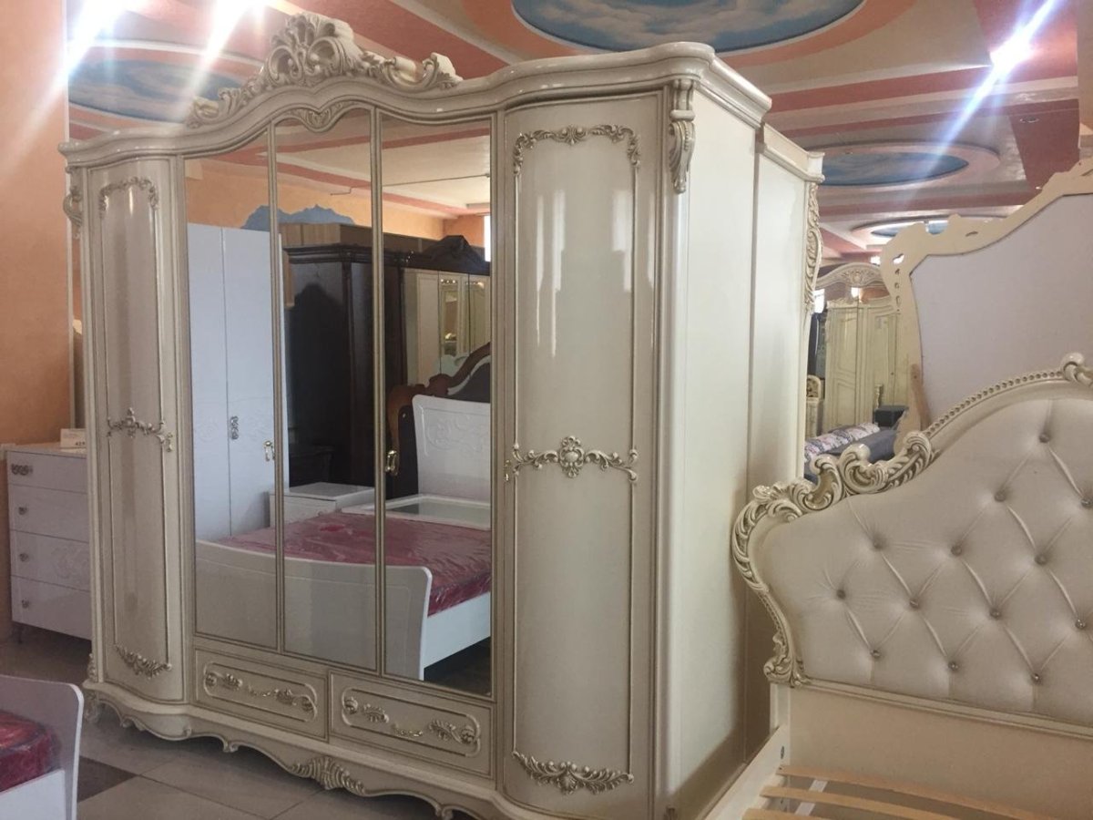 Спальный гарнитур Лаура