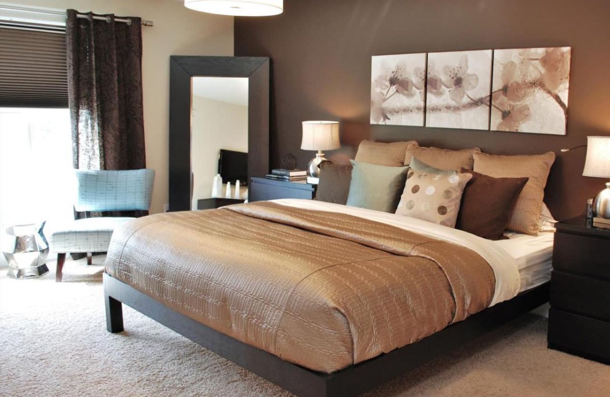 Коричневая спальня