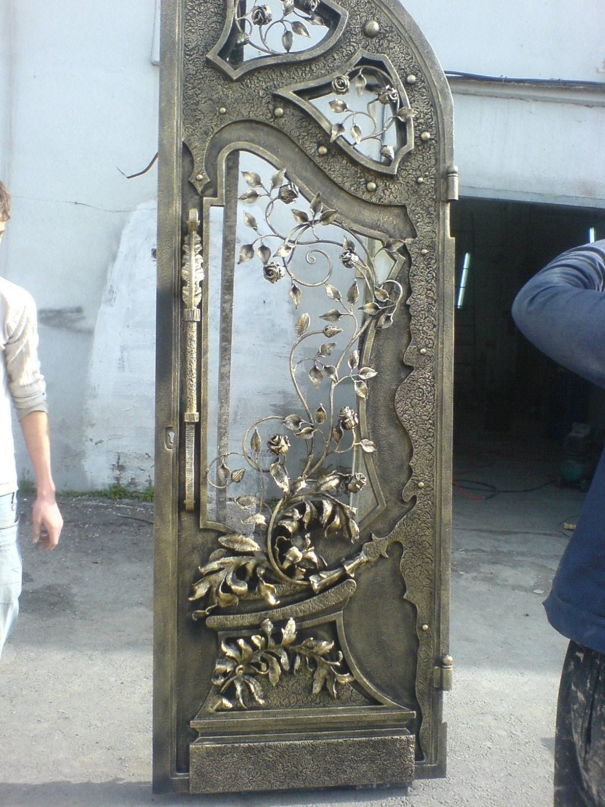 Кованые двери в мечеть