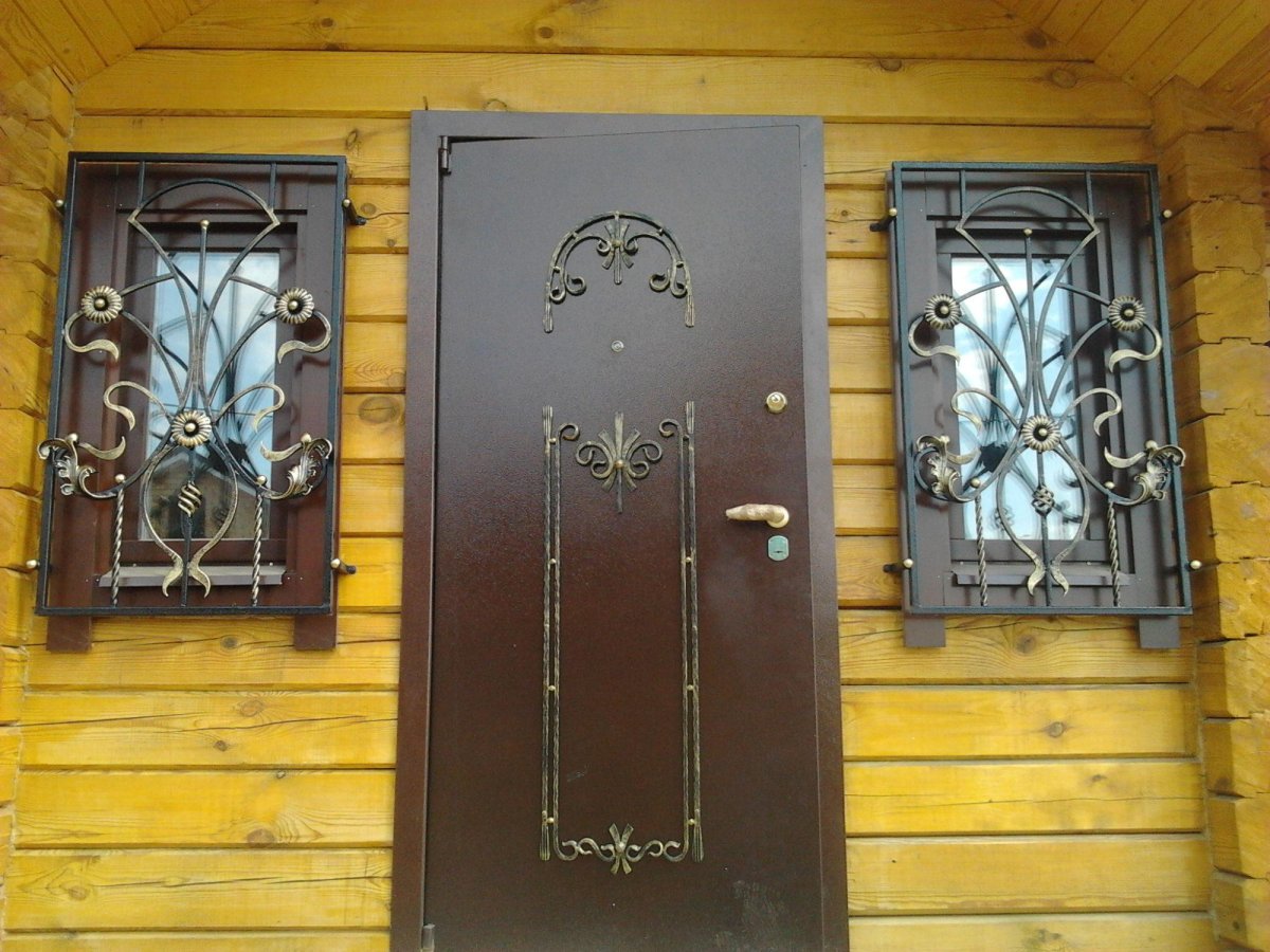 Кованые двери входные