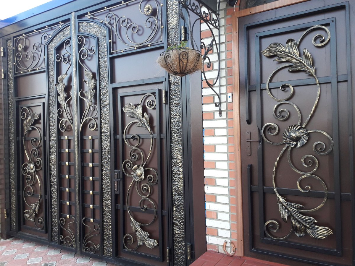 Кованые ворота в Гапцахе