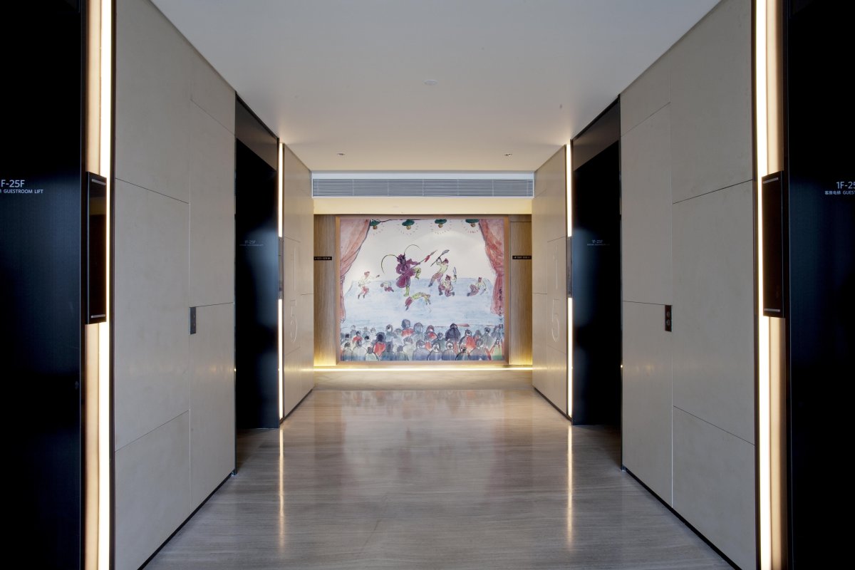 Панно в лифтовых холлах