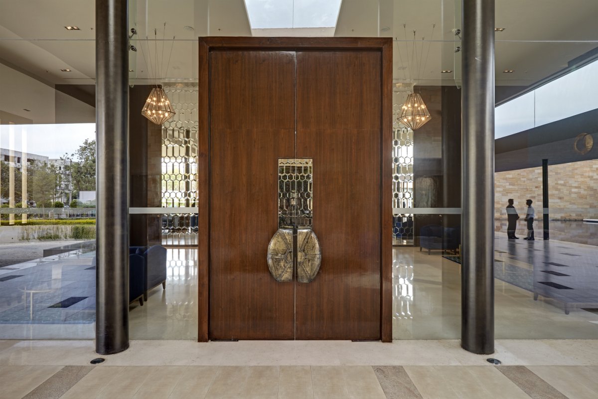 Дверь входная Гостиничная