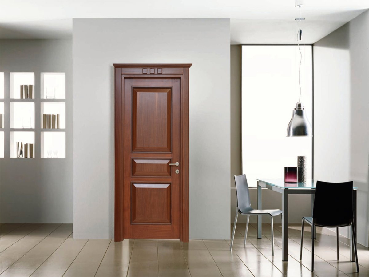 Межкомнатные двери из массива в современном стиле