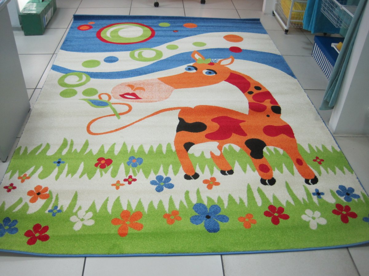 Красочный коврик рисунок