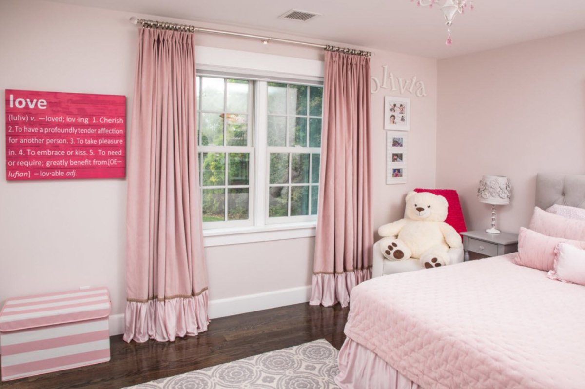 Шторы под розовые стены