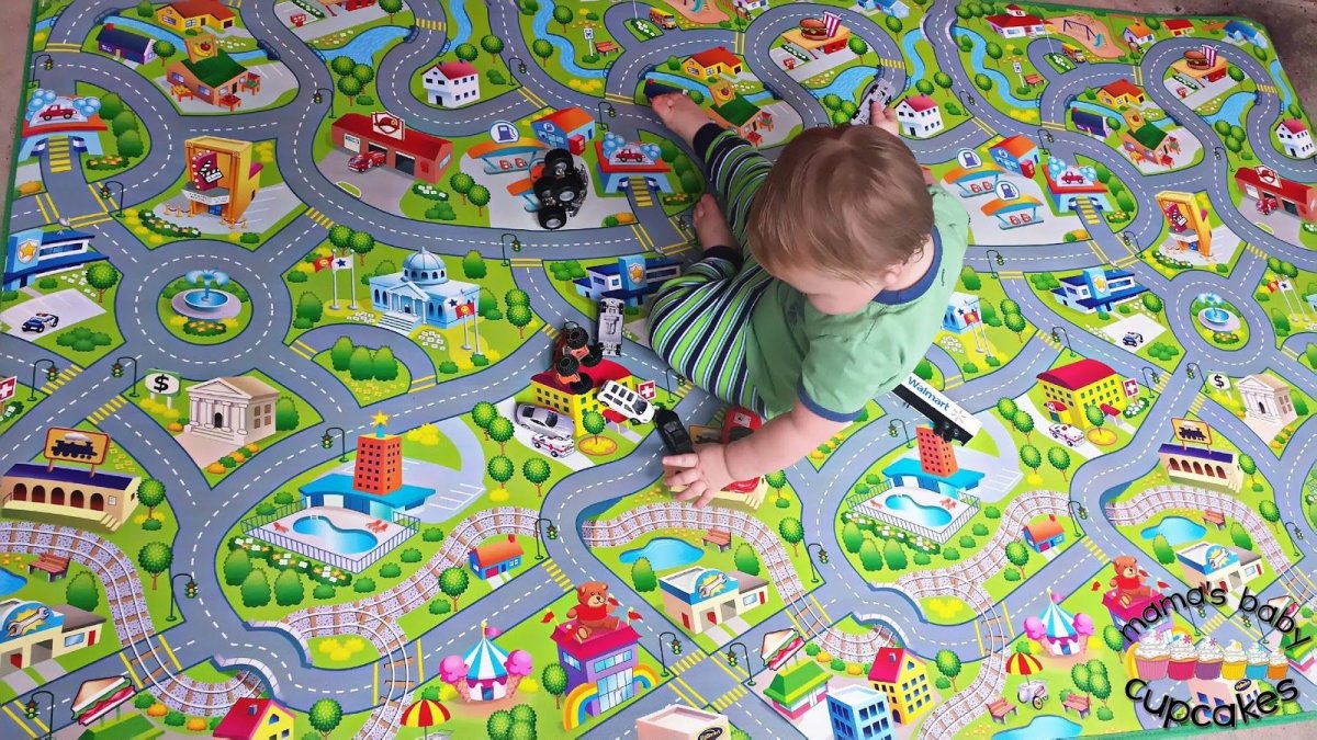 Детский коврик с дорогой