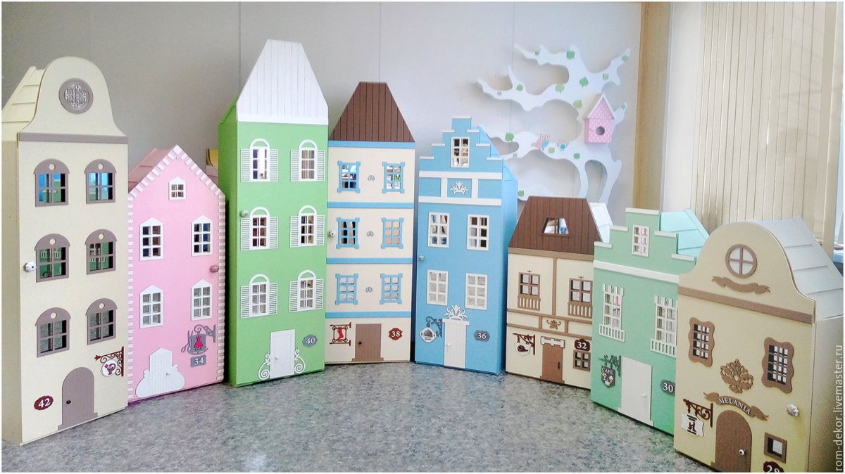 Шкаф в виде домика в детскую