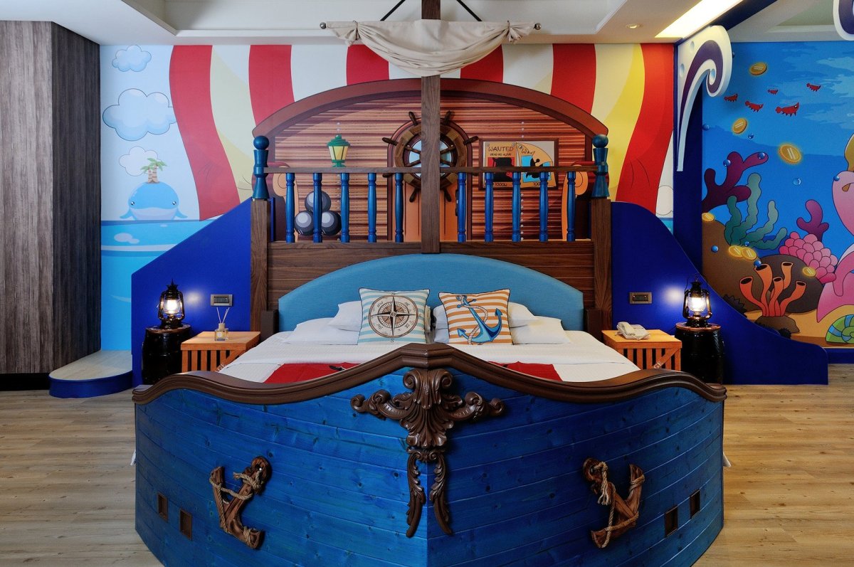 Детская кровать корабль