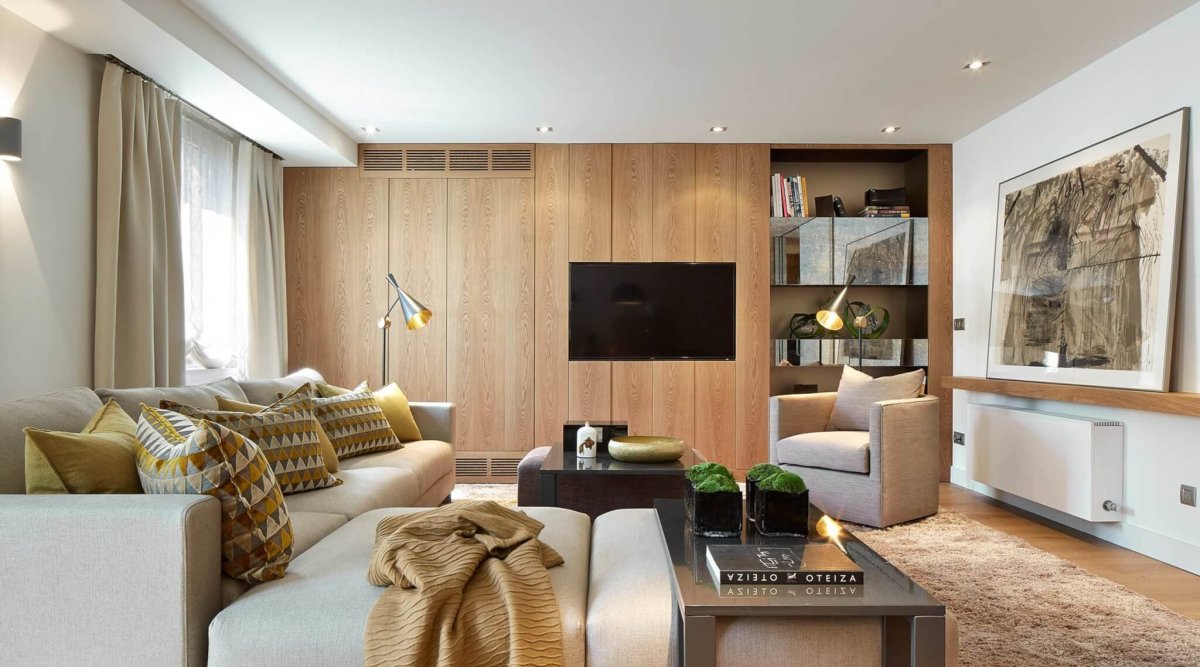 Интерьер пятиугольной гостиной