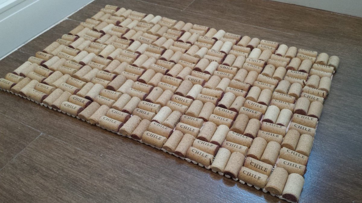 Коврик из пробок
