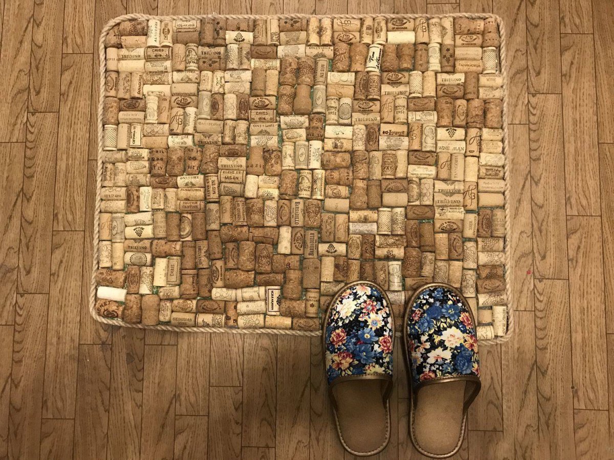 Коврики то з винных пробок