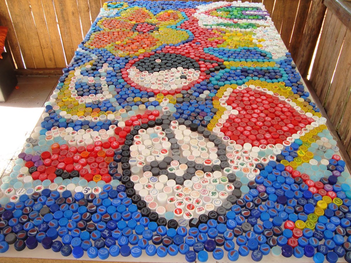 Коврик из крышек