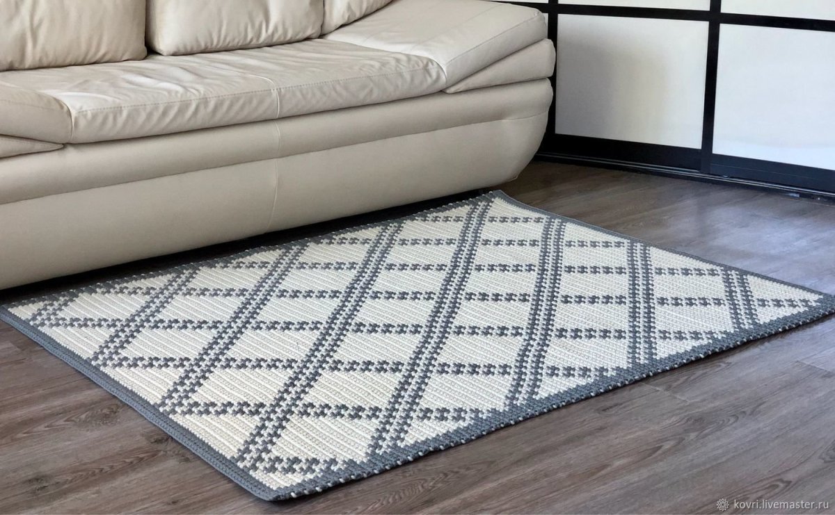 Коврик в скандинавском стиле