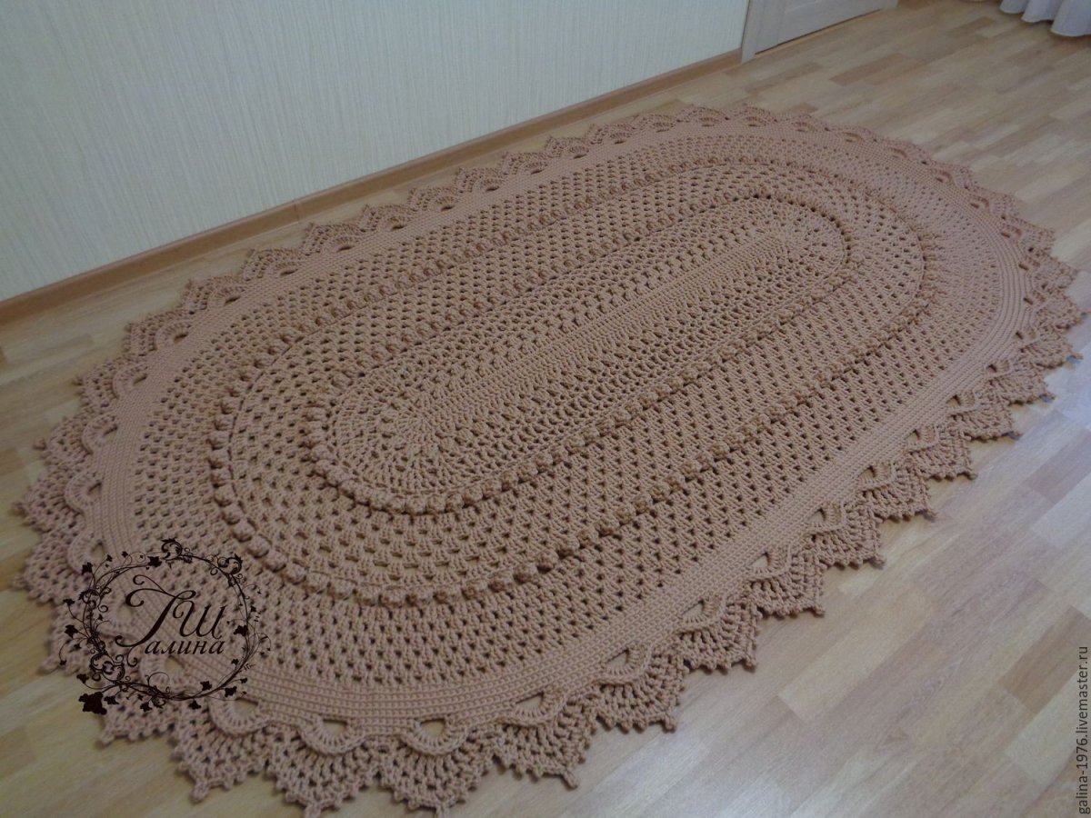 Овальный коврик из полиэфирного шнура