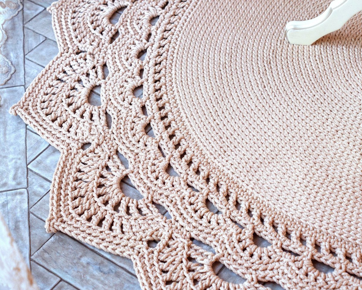Ажурный коврик из шнура
