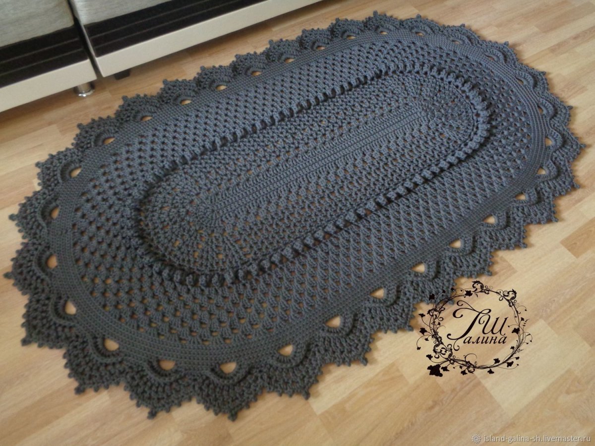 Овальный коврик из полиэфирного шнура