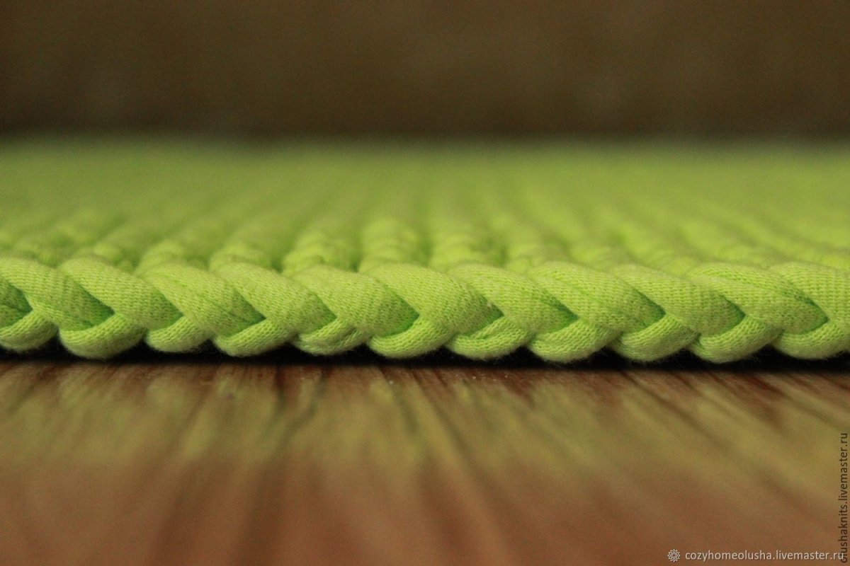 Коврик из трикотажной пряжи спицами