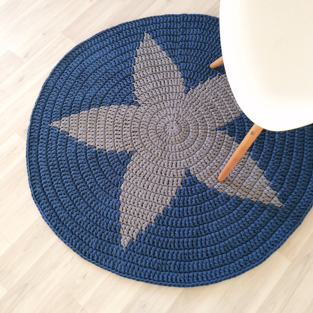 Круглый коврик спицами