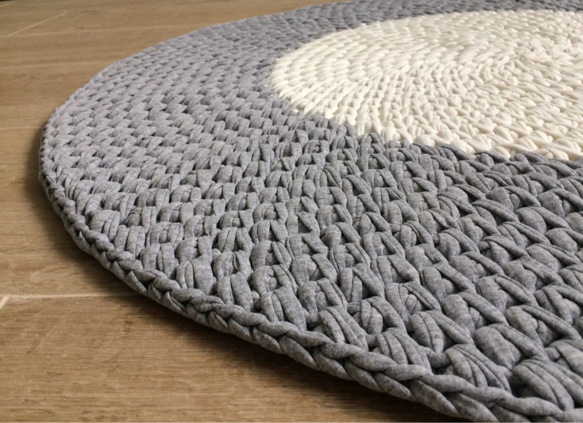 Коврик из трикотажной пряжи