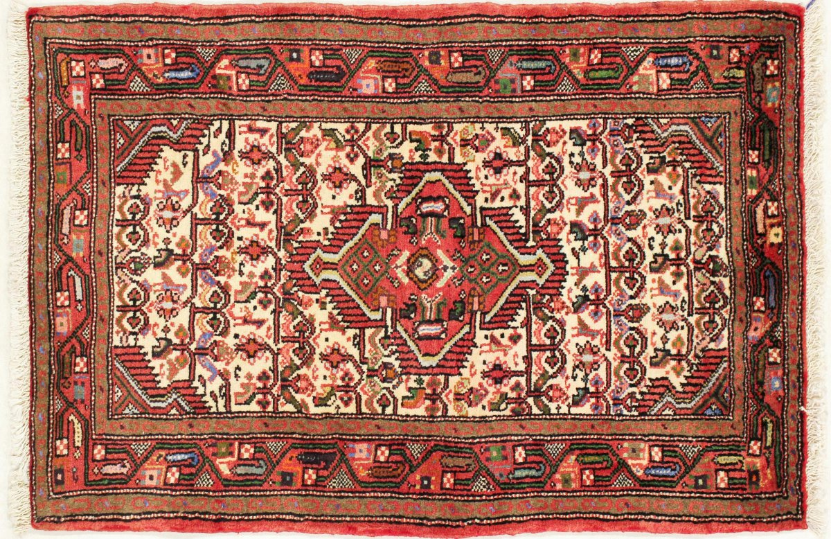 Ковер с восточным орнаментом