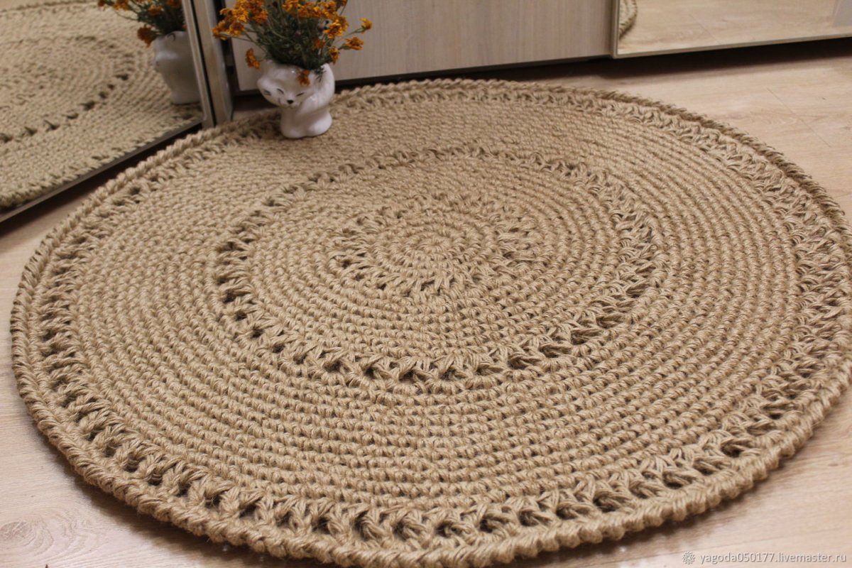 Круглый ковер из джута