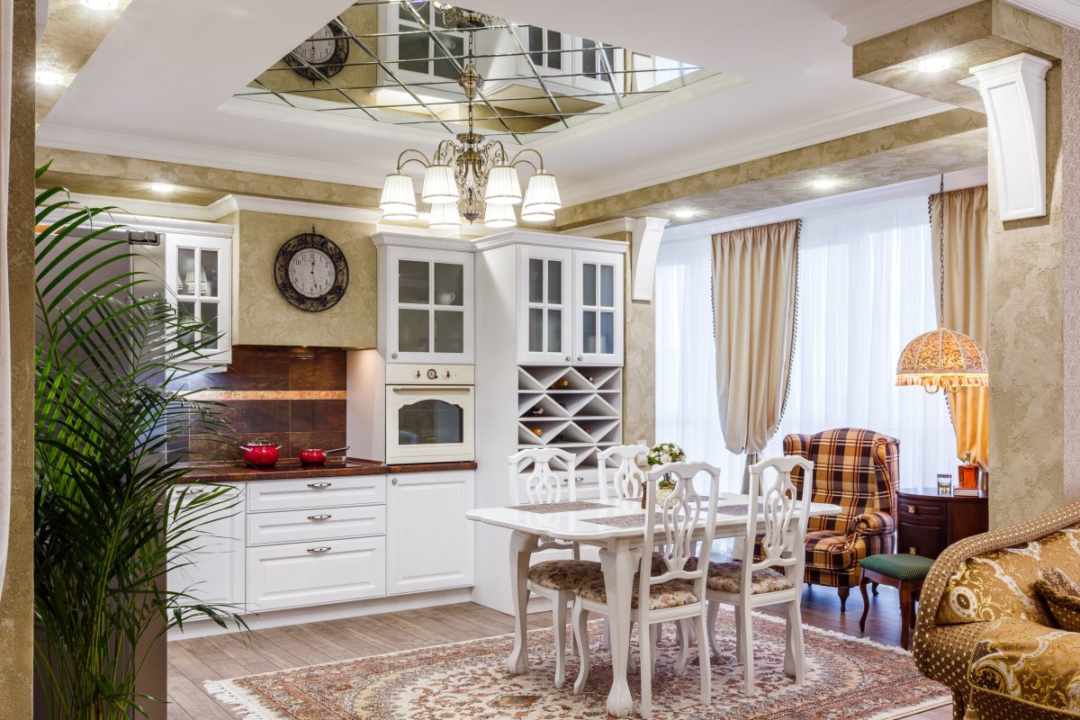 Потолок кухни в классическом стиле