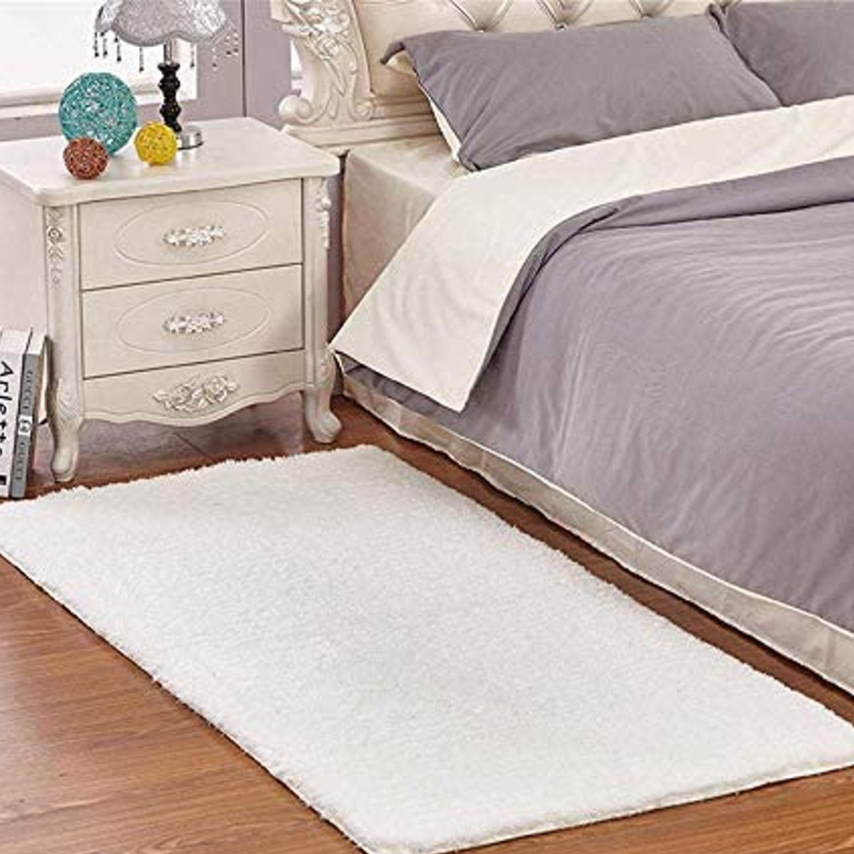 Коврики в спальню к кровати