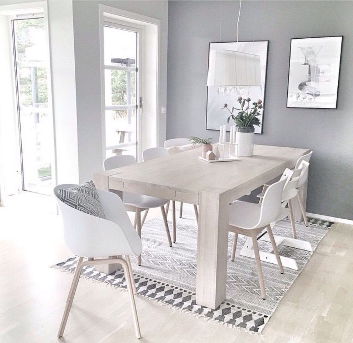 Ковер на кухню под обеденную группу